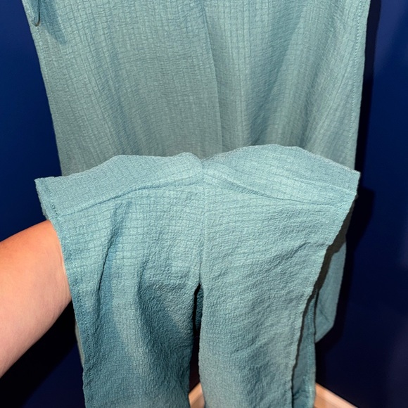 Emery Rose- Women’s Sage Green Sleeveless Romper with Pockets Size Large - Picture 8 of 15